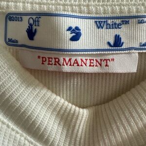 Off white cropped tee